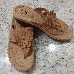 Cliffs by WHITE MOUNTAIN Floral Womens Sandals 7.5
